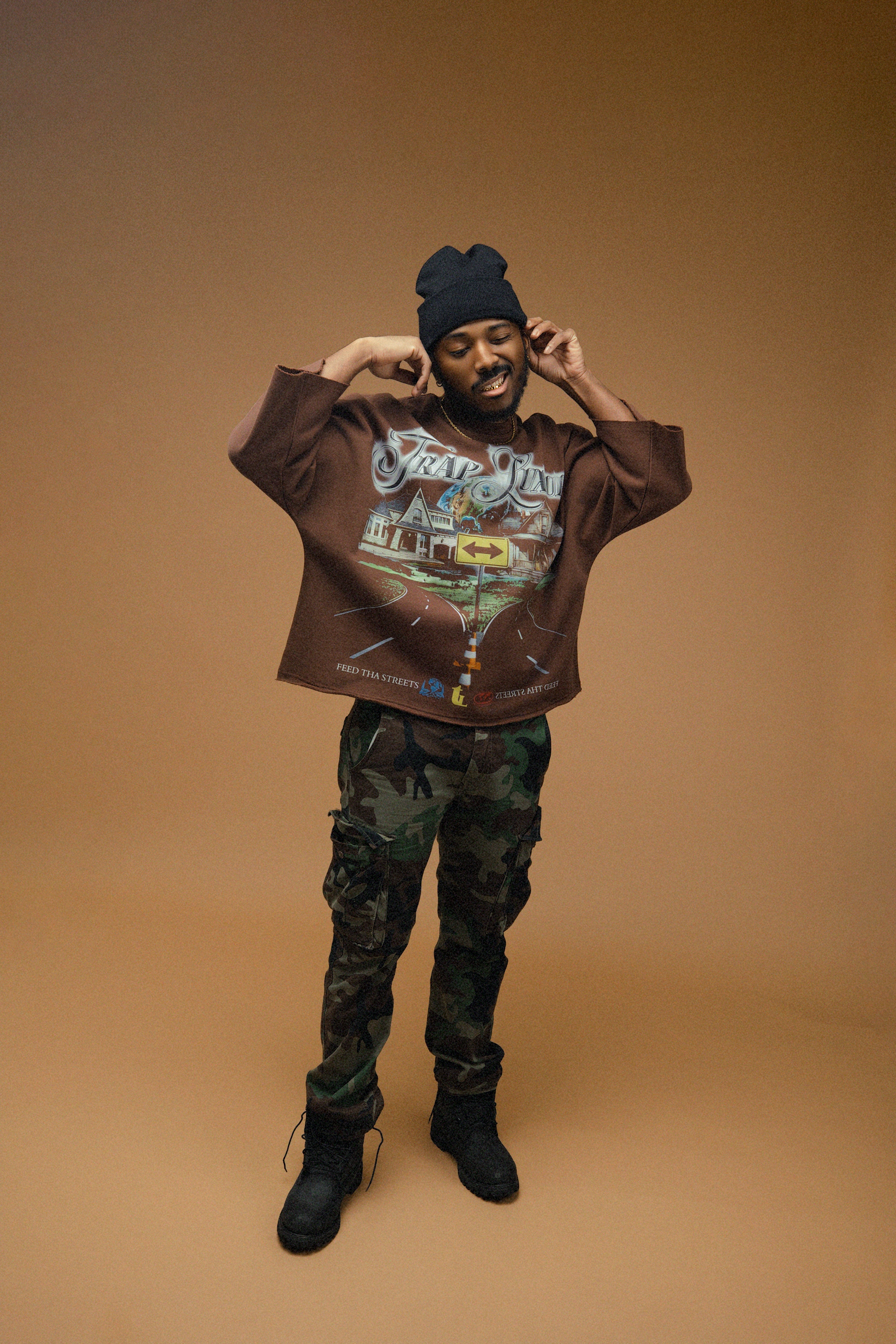 MOCHA "CROSSROADS" SWEATSHIRT