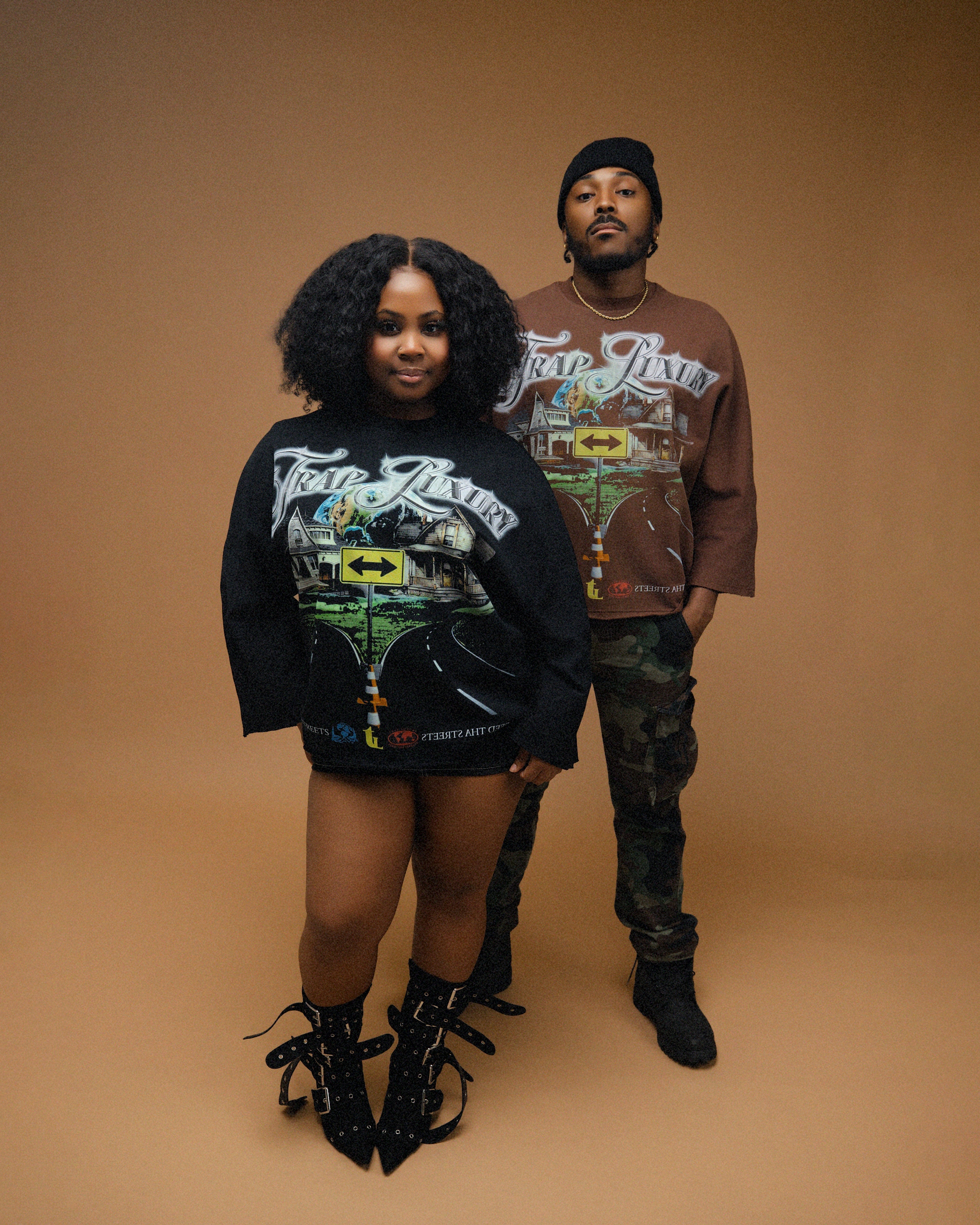BLACK "CROSSROADS" SWEATSHIRT
